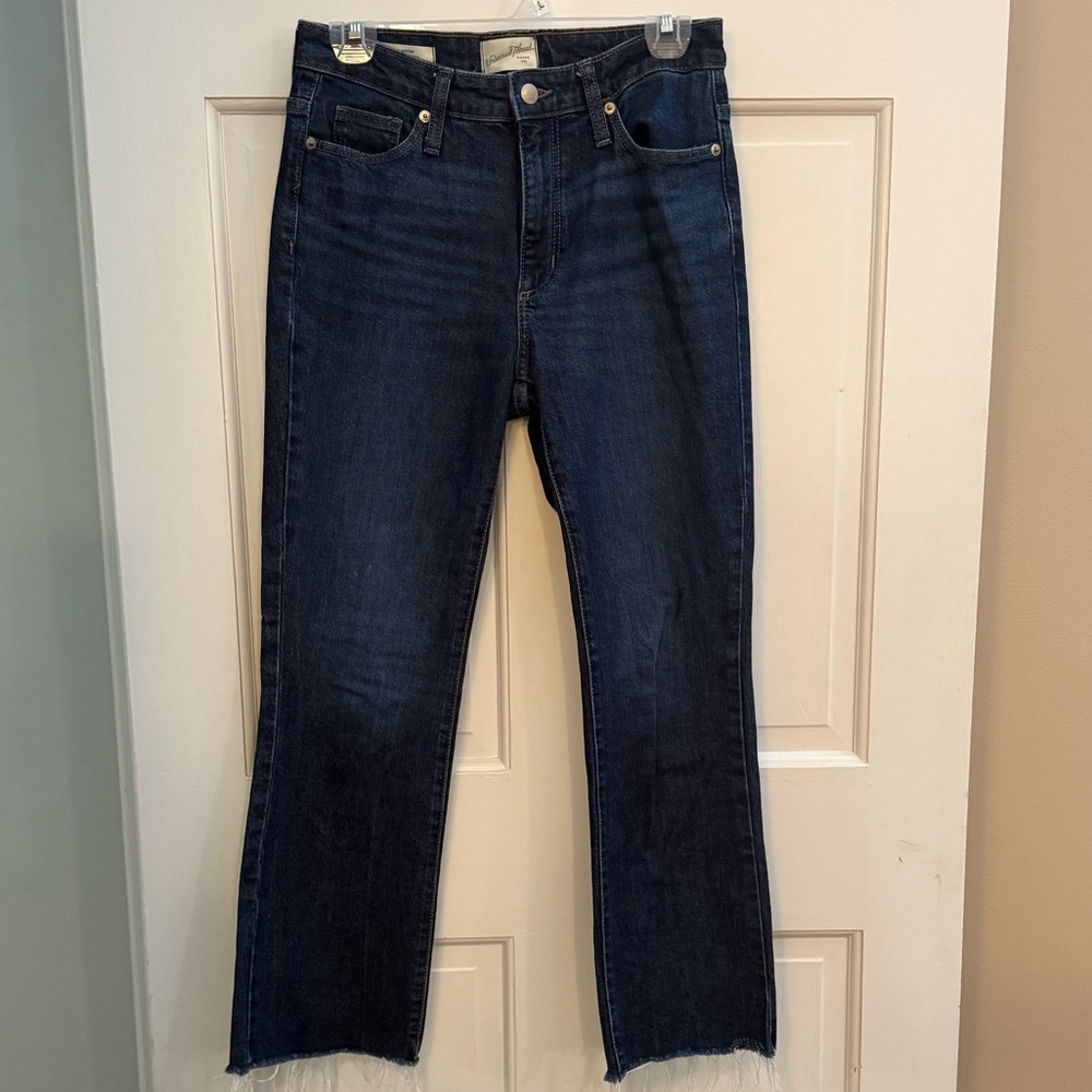 Universal Thread ankle boot cut Dark Blue Jeans size 2/26R